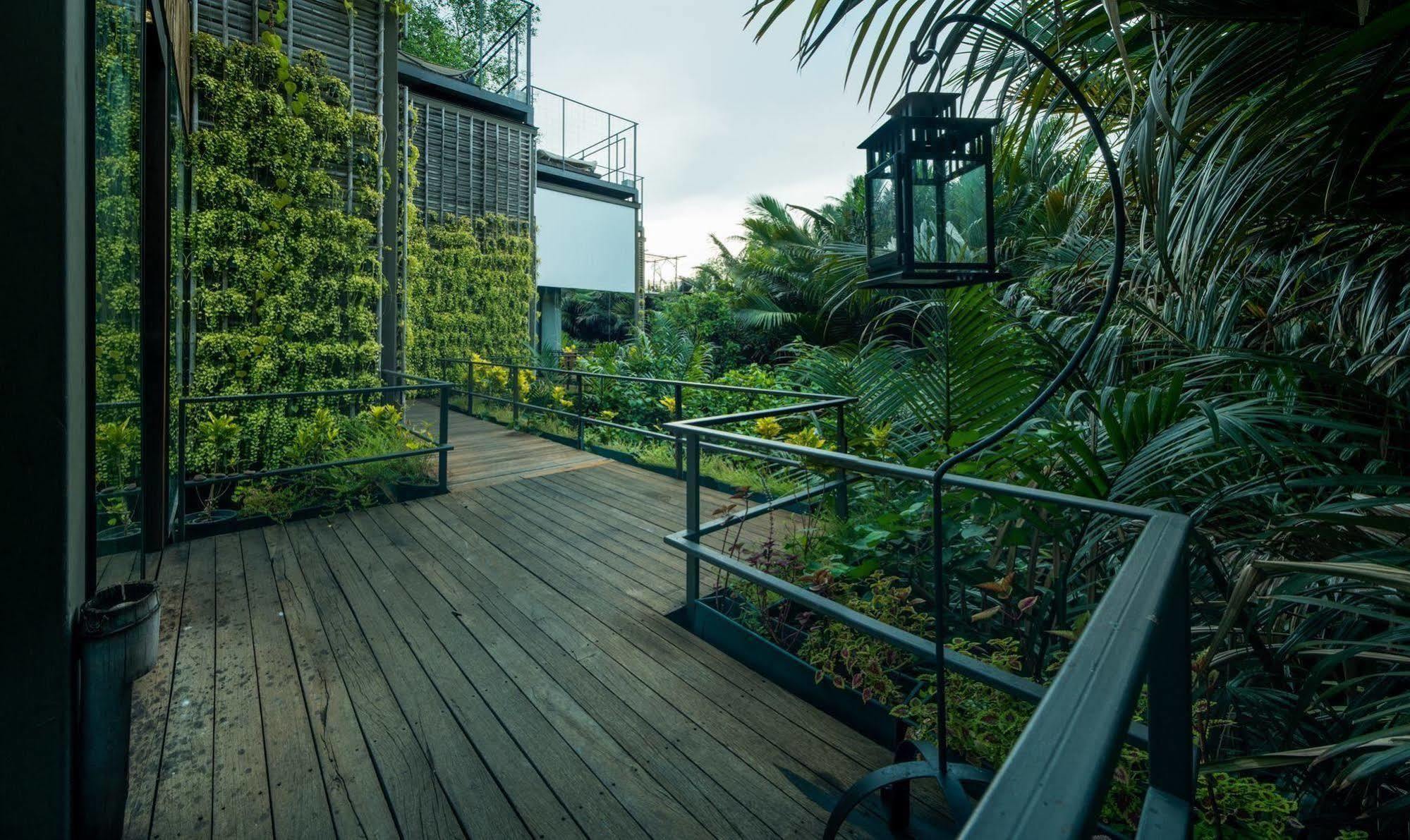 Отель Bangkok Tree House Bang Kachao Экстерьер фото